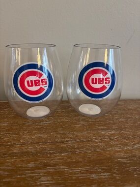 Chicago Cubs Stemless Wine Glass - Clear with Red & Blue Logo